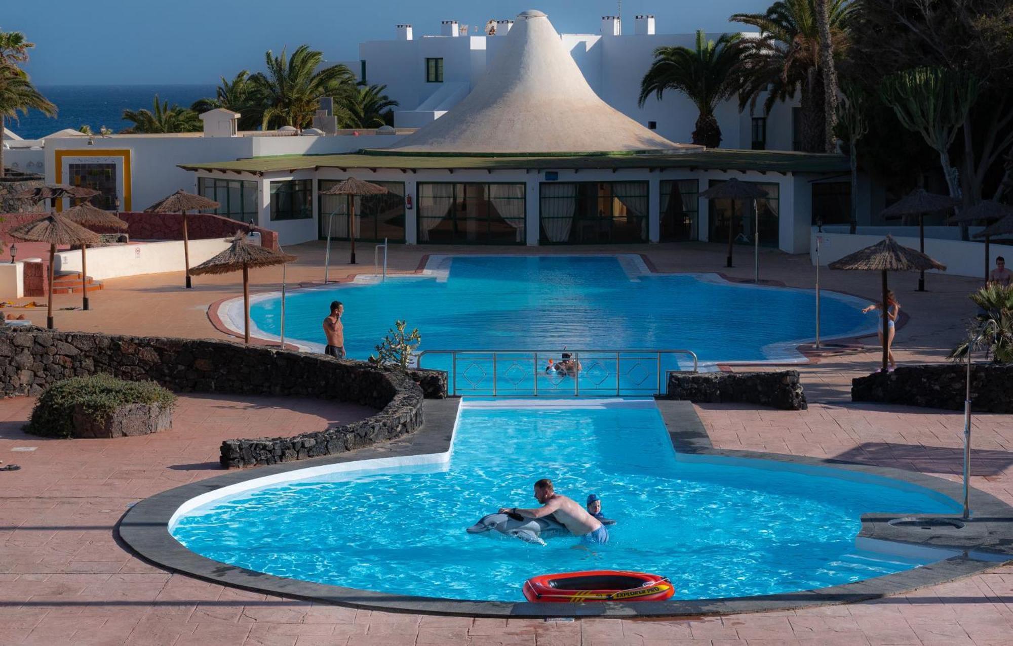 Luxury Apartamento Luz De Mar Complejo Playa Roca Коста Тегисе Екстериор снимка